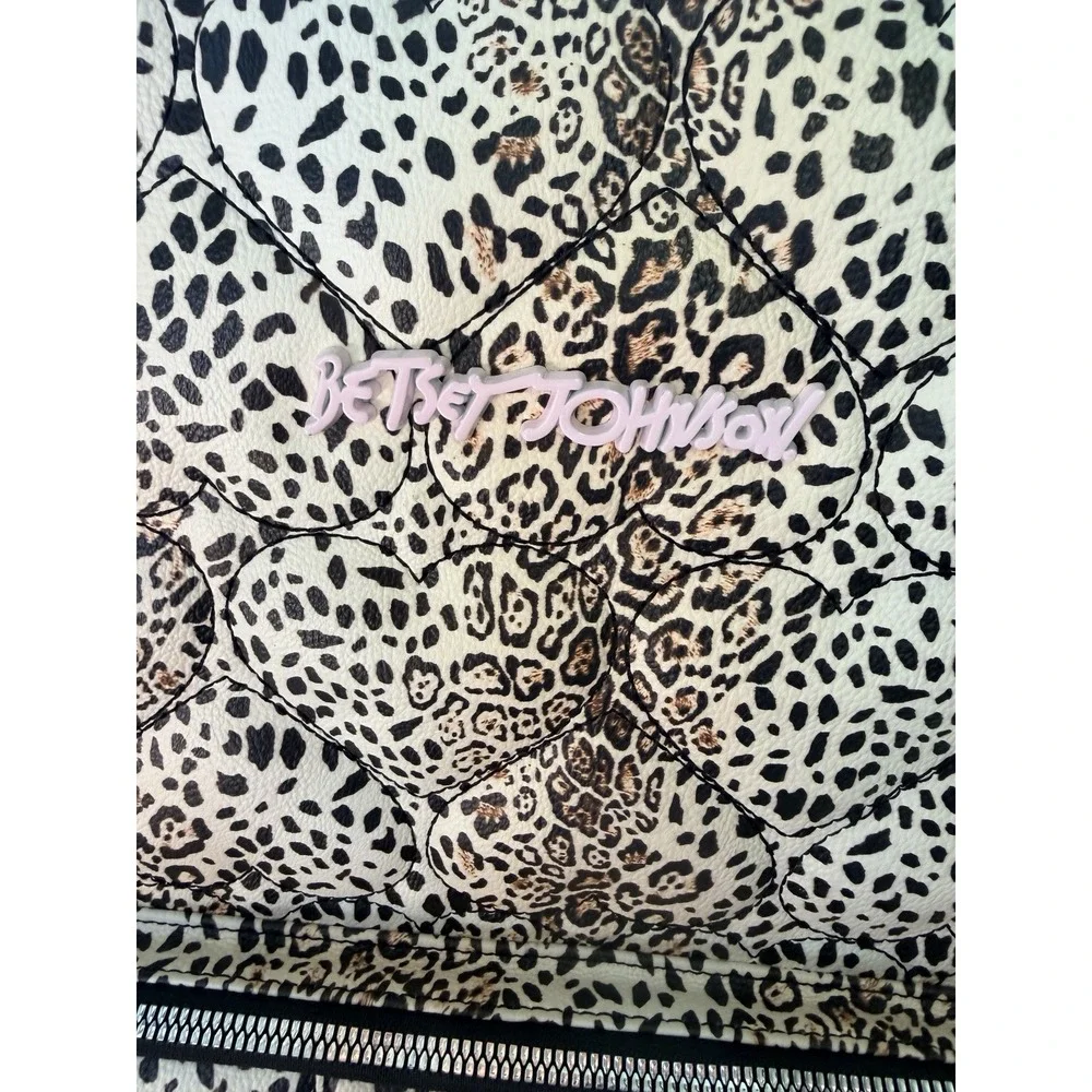 Betsey Johnson betsey johnson